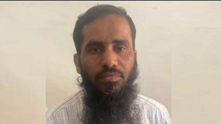 পশ্চিমবঙ্গ: গ্রেফতারকৃত ISIS সন্ত্রাসী আদালতে তালেবানী স্লোগান দিয়েছে