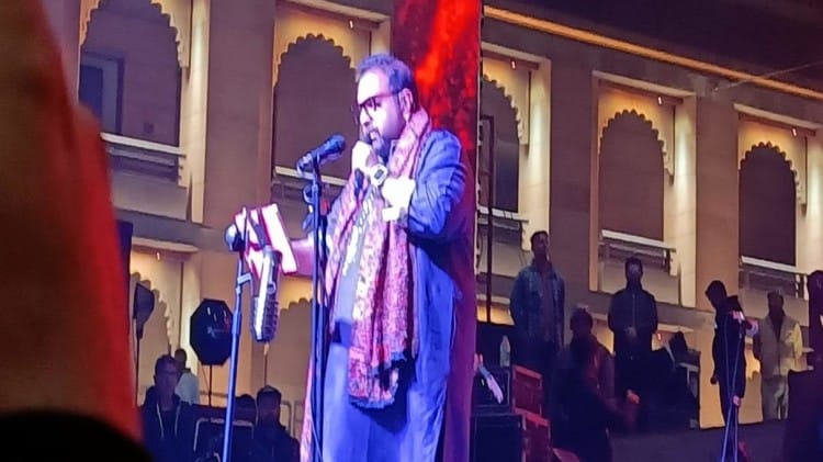 Varanasi: काशी विश्वनाथ धाम में शंकर महादेवन की प्रस्तुति, सुना रहे मां गंगा की पौराणिक गाथा काशी विश्वनाथ धाम में शंकर महादेवन