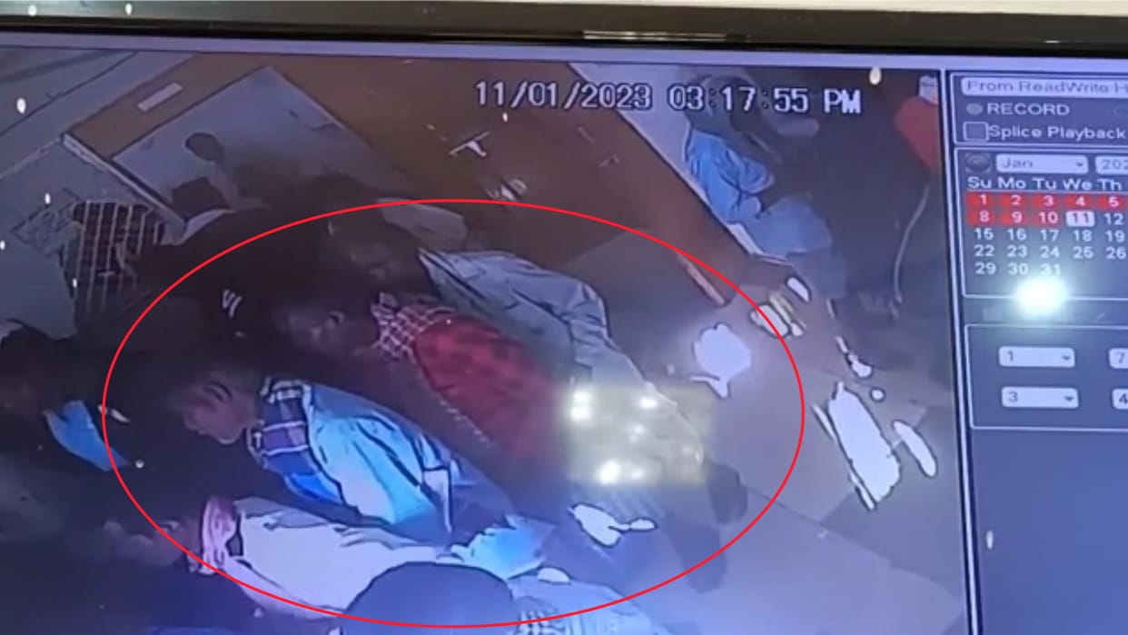 chhattisgarh ambikapur man looted inside bank cctv captured incident