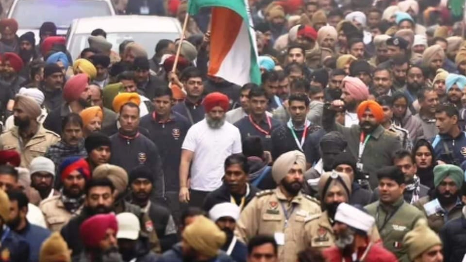Bharat Jodo Yatra Rahul Gandhi met his lookalike in Ludhiana