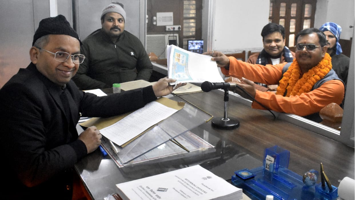 Gorakhpur-Faizabad section graduate election nine claimants filed papers