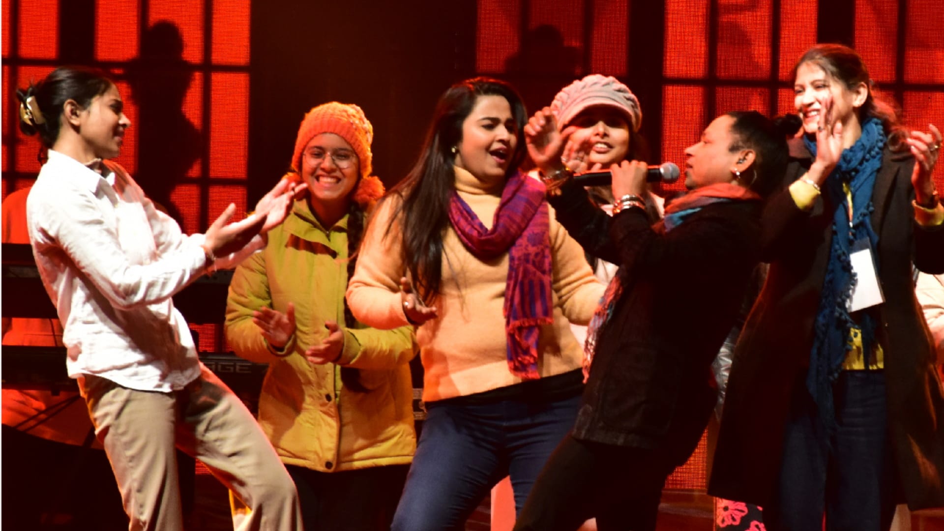 Sufi singers Kailash Kher and Aman Trikha performed at Bollywood Night of Gorakhpur Festival