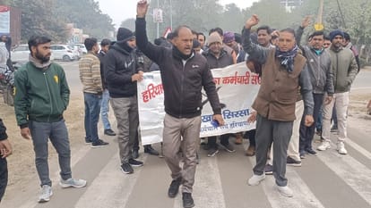 सिरसा में नगर परिषद कर्मियों का प्रदर्शन