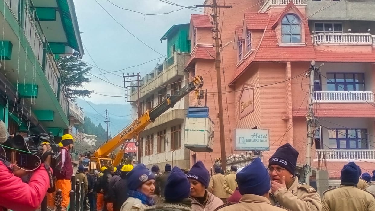 Joshimath Crisis Action to demolish Malari Inn and Mount View Hotel read more updates in hindi
