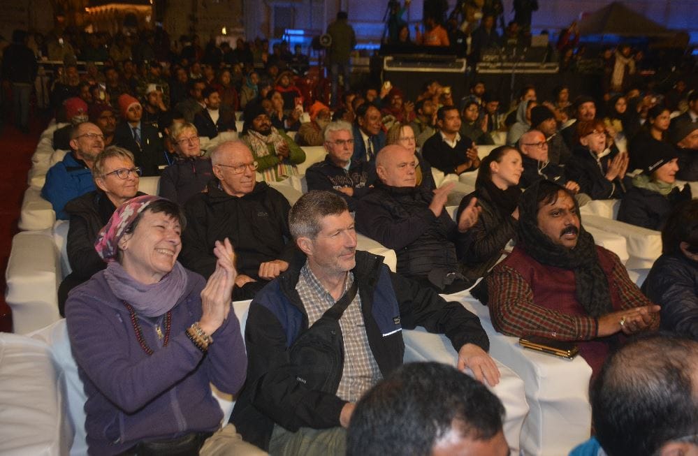 Shankar Mahadevan live concert in kashi vishwanath dham foreign tourists danced on  Shiva music