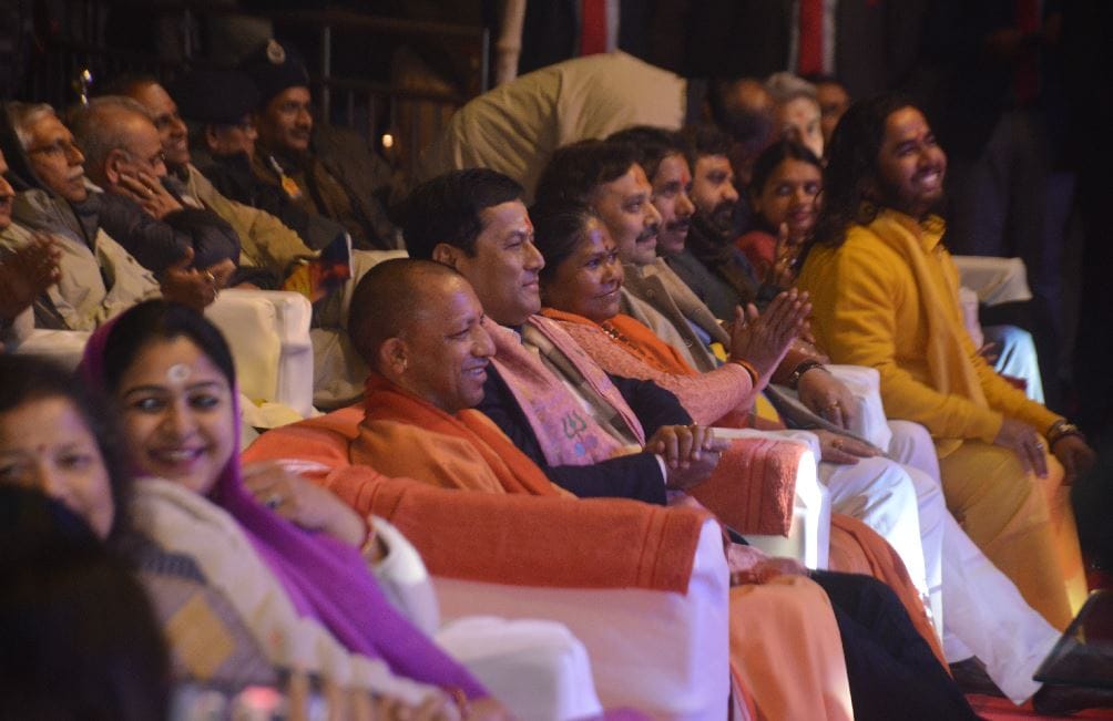 Shankar Mahadevan live concert in kashi vishwanath dham foreign tourists danced on  Shiva music