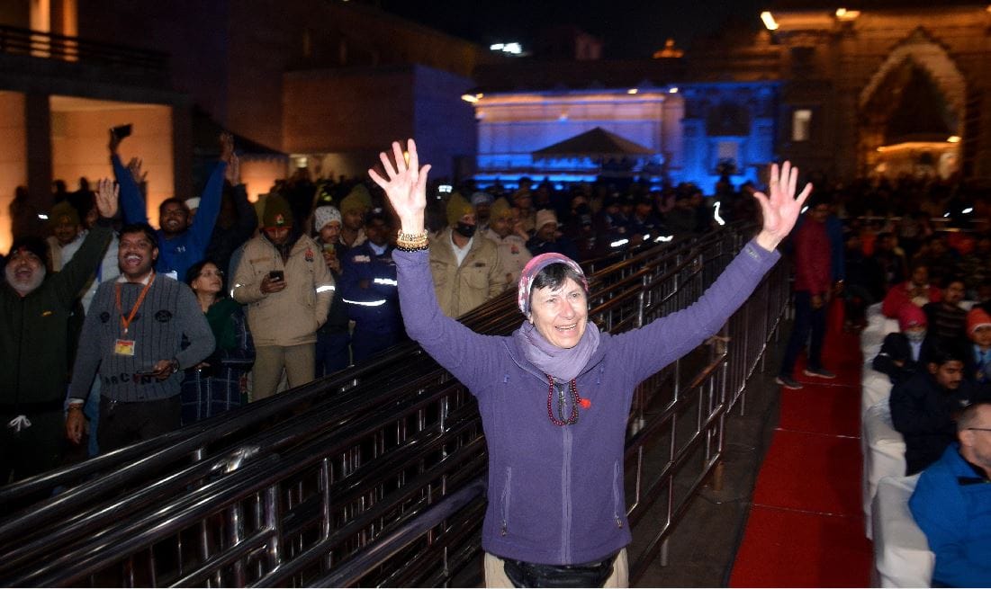 Shankar Mahadevan live concert in kashi vishwanath dham foreign tourists danced on  Shiva music