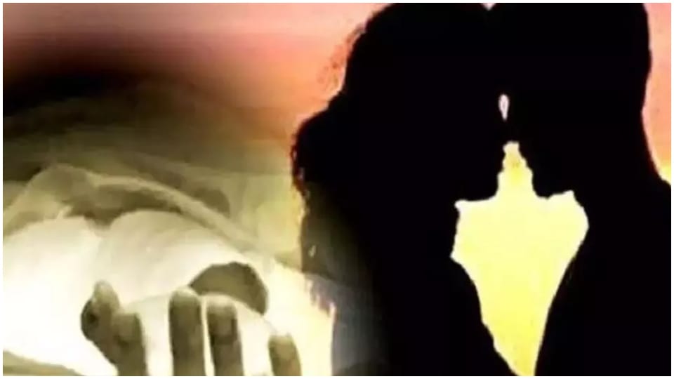 love affair mother of 4 children and father of two hildren committed suicide in Barmer