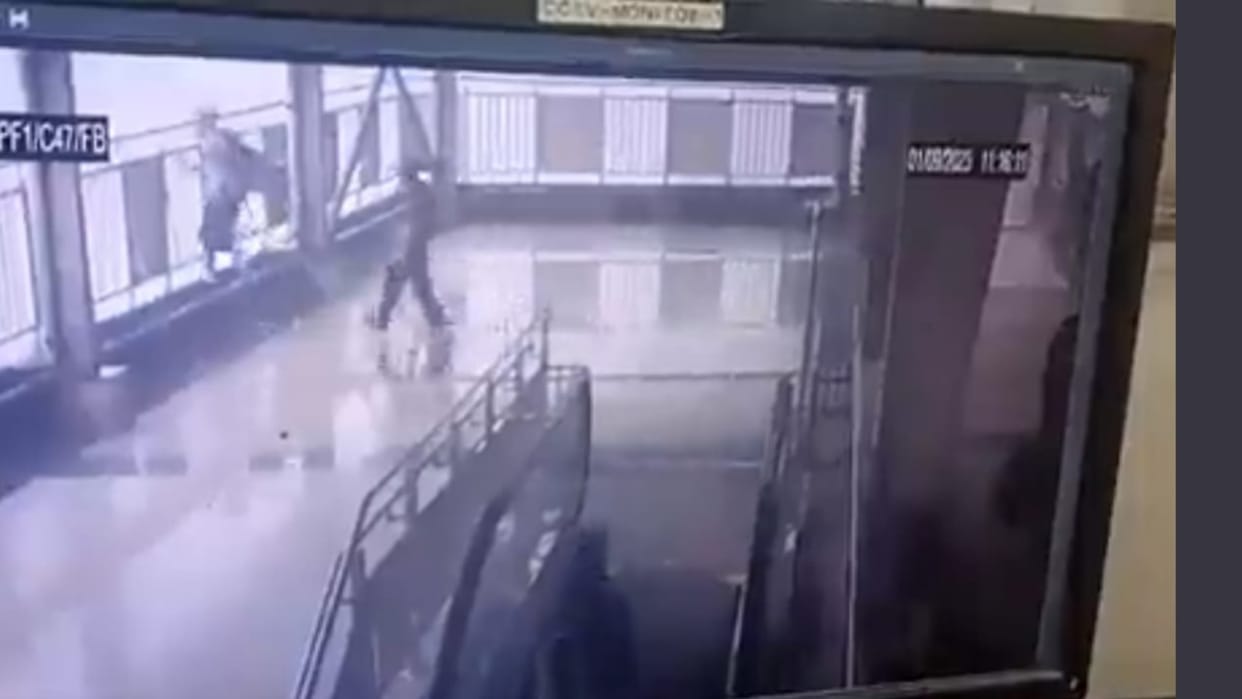 Greater Noida boy jumps off knowledge park metro station died after 3 days of treatment