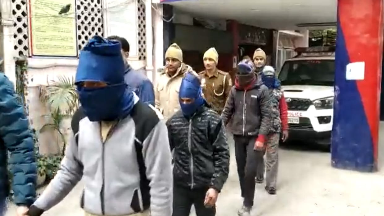 Delhi missing woman dead body found in graveyard four accused arrested read full story