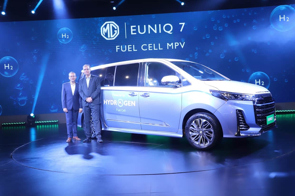 Auto Expo 2023 MG showcases world’s first hydrogen fuel-cell MPV EUNIQ 7 Know Features Specs News in Hindi