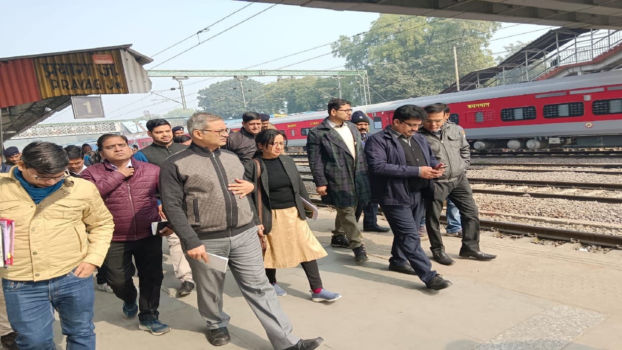 Passengers will get the facility of lift and escalator at Prayagraj Sangam,