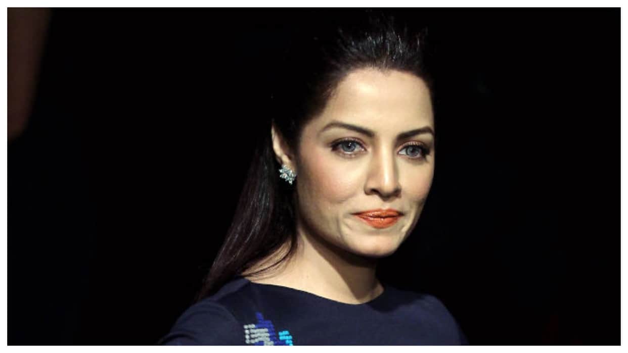 Celina Jaitly Slams twitter user after netizens said that actress slept with fardeen khan and his father Fero