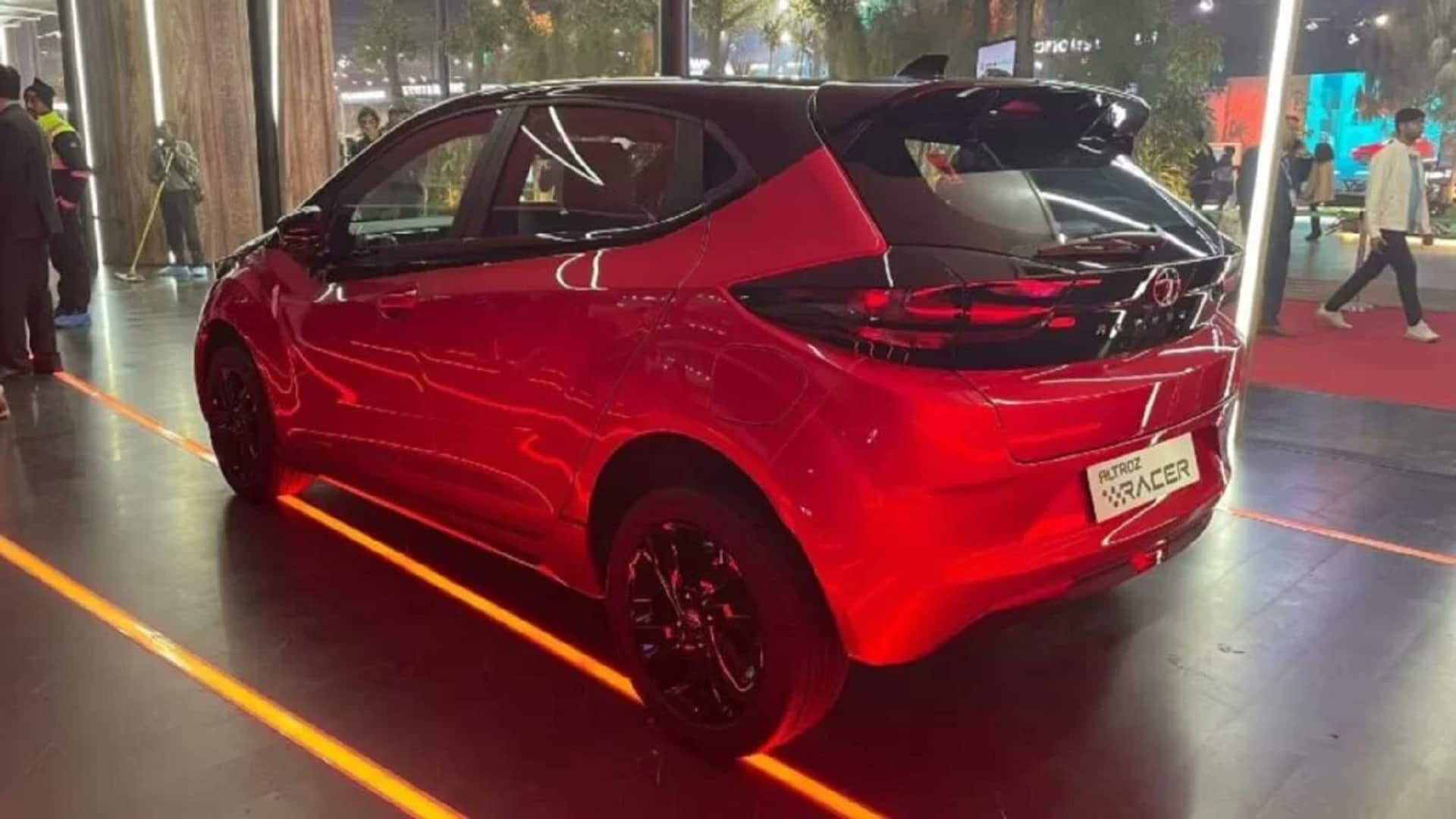 Auto Expo 2023 Tata Motors showcased Altroz Racer sporty hatchback with new features News in Hindi