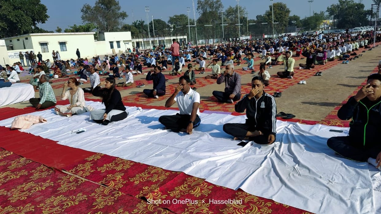 National Youth Day Two thousand children performed collective Surya Namaskar in chhatarpur