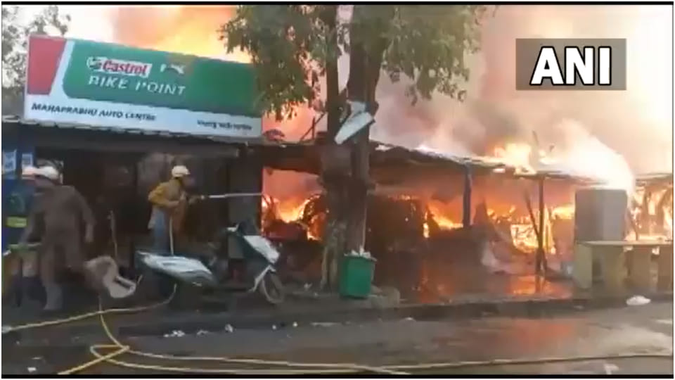 West Bengal: Massive fire in Salt Lake area in Kolkata, many shops gutted News and updates
