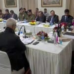 जम्मू में सुरक्षा एजेंसियों के साथ बैठक करते गृहमंत्री अमित शाह