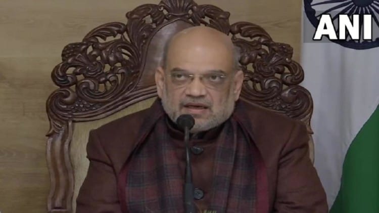 जम्मू में गृहमंत्री अमित शाह बैठक के दौरान