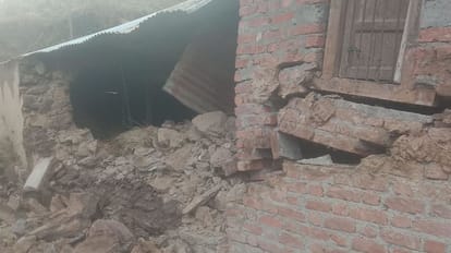 SC: जोशीमठ भू-धंसाव को राष्ट्रीय आपदा घोषित करने की मांग वाली याचिका खारिज, उत्तराखंड हाईकोर्ट जाने का निर्देश जोशीमठ में भू-धंसाव