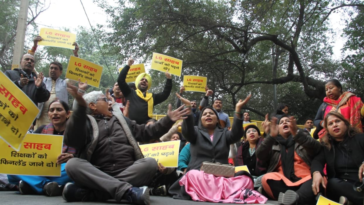 Delhi Hindi News Manish Sisodia attacked BJP