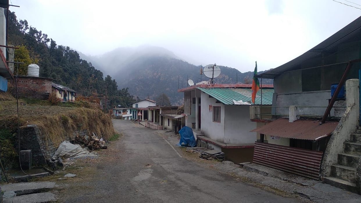Mild Snowfall In Bageshwar