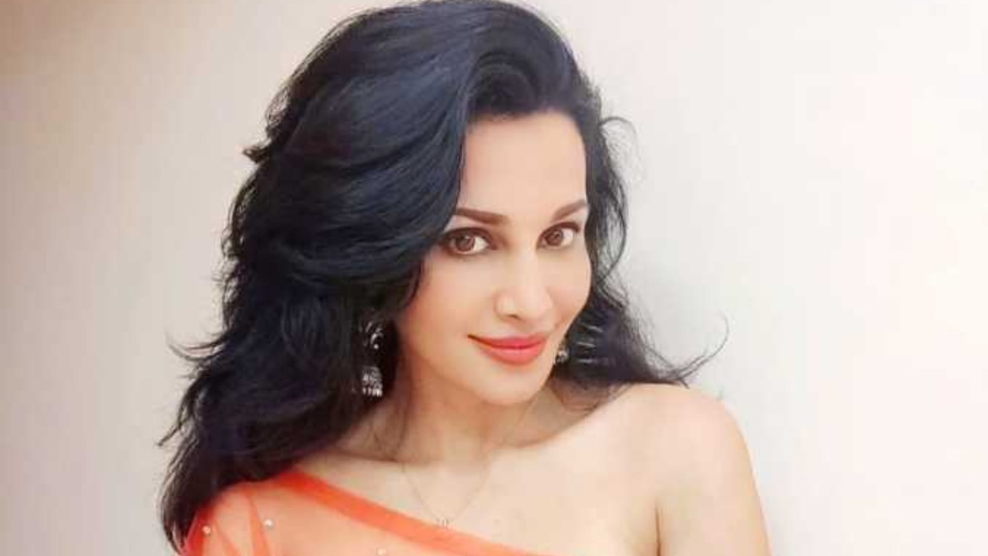 OTT actresses crossed the limits of boldness Kangana Sharma Rasika Dugal Tridha Chaudhary MX Player