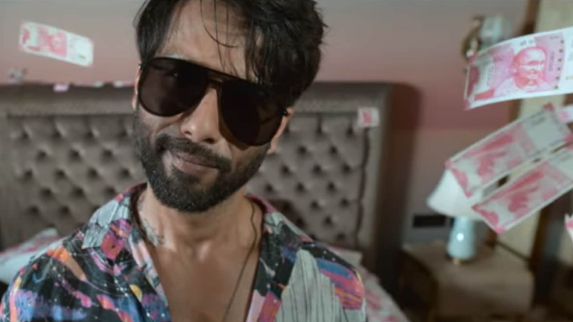 Shahid Kapoor Starrer Farzi 2 Big update know Here When Vijay Sethupathi Web Series Will Be Released