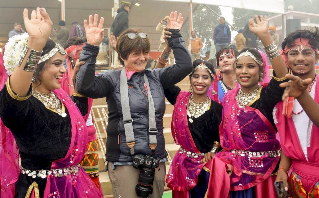 World Longest River Cruise Ganga Vilas begins journey from Varanasi Pm modi flag off