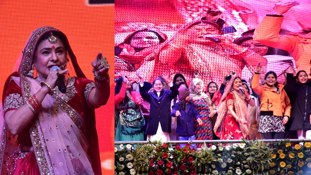 Folk singer Malini Awasthi performed at Bhojpuri Night under Gorakhpur Festival