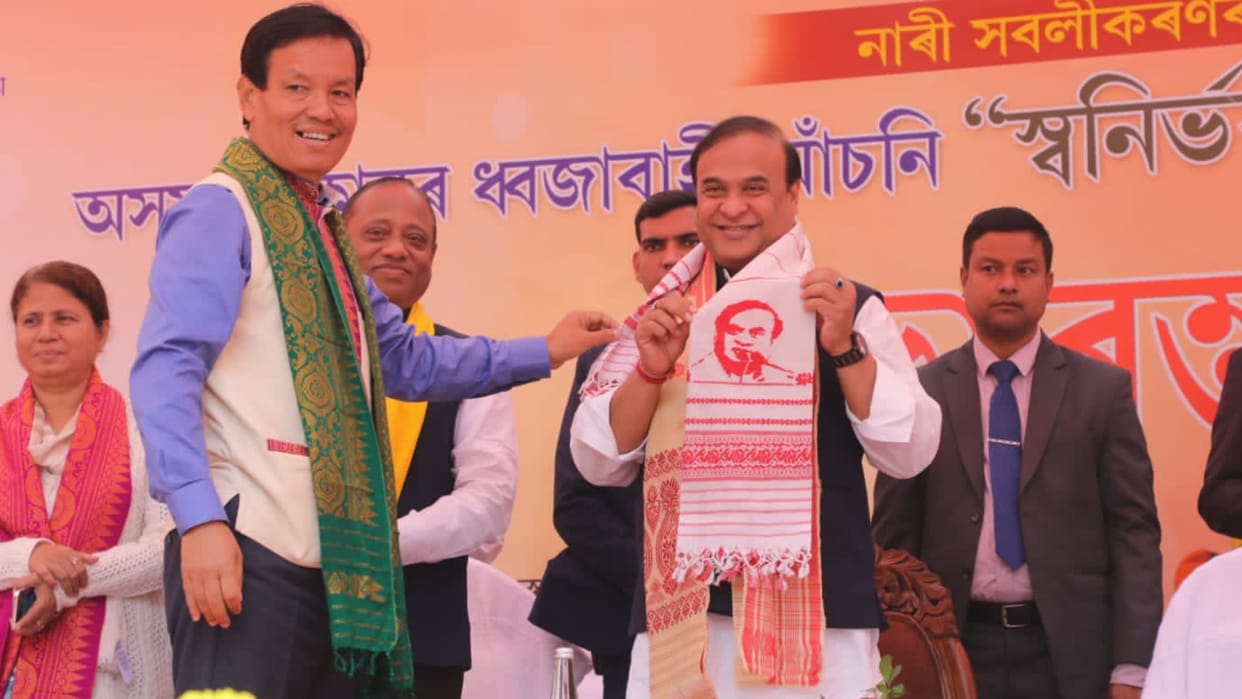 Assam CM Himanta Biswa Sarma stresses on encouraging handloom sector through more awareness and procurement