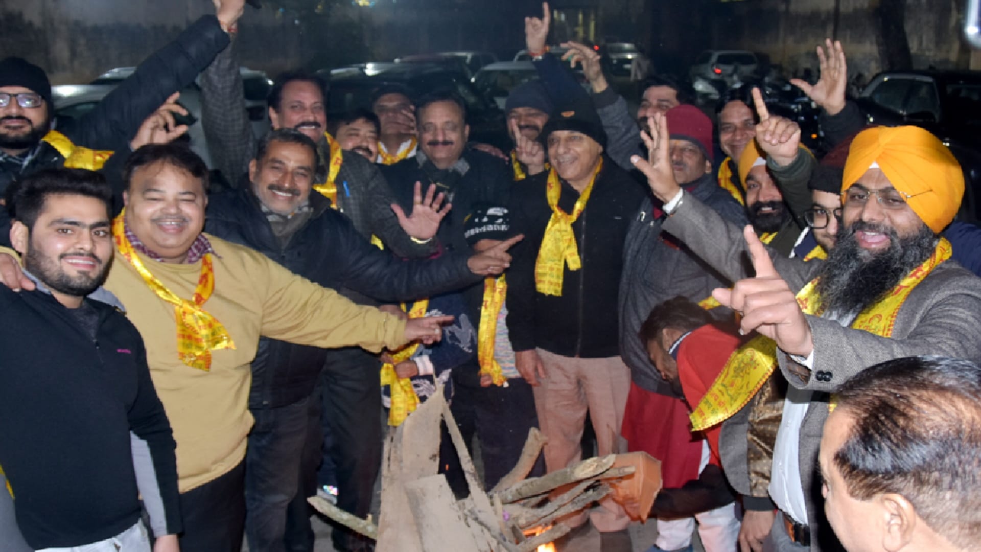 Lohri 2023: Lohri is celebrated with great pomp Today, know who was Dulha Bhatti wala