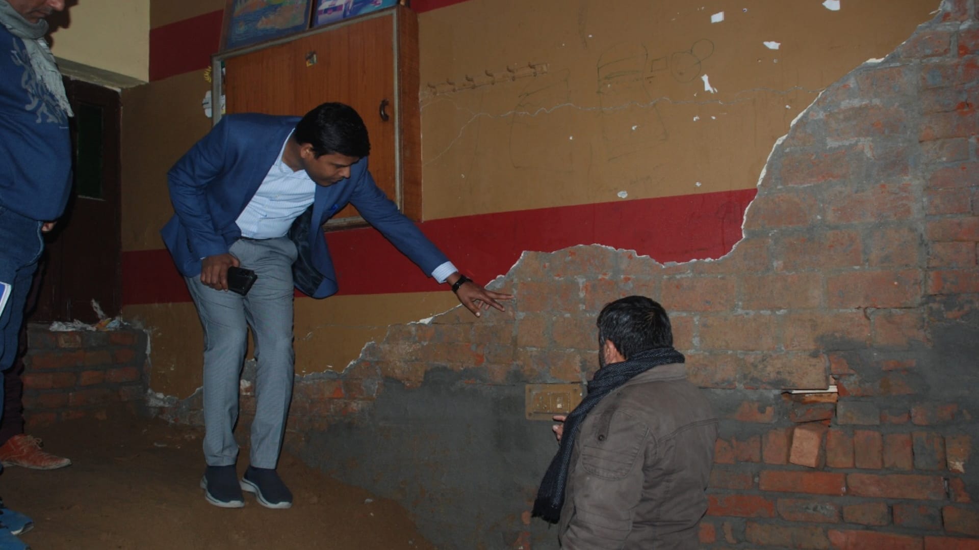 Joshimath-like crisis In Baghpat, cracks also appeared in the houses built in the streets