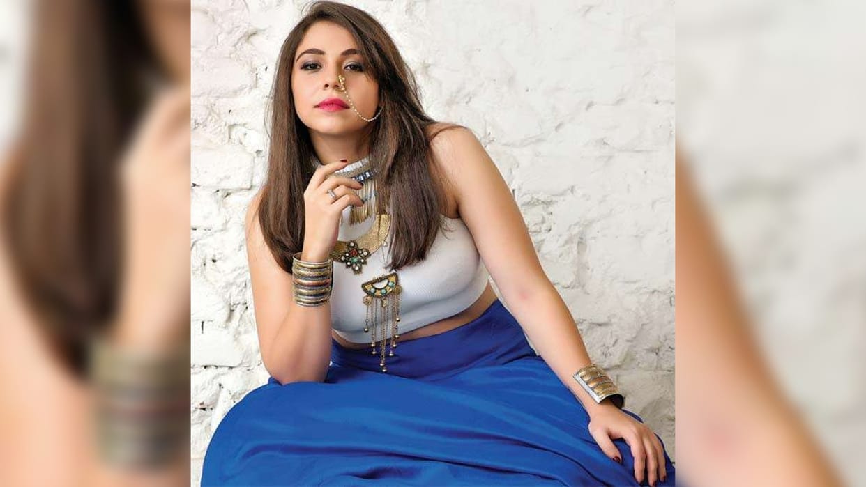 Four More Shots Fame Actress Maanvi Gagroo show off her Engagment Ring Tv Celebs congratulate Actress