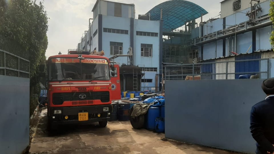 Mohali: Fire broke out in factory at Derabassi