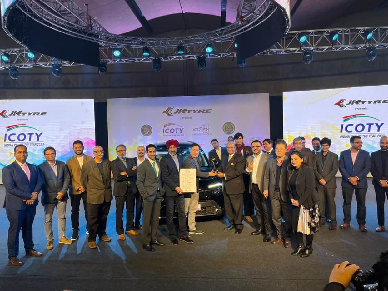 Kia Carens wins Indian Car of the Year ICOTY 2023 Kia EV6 wins Green Car Award 2023 by ICOTY