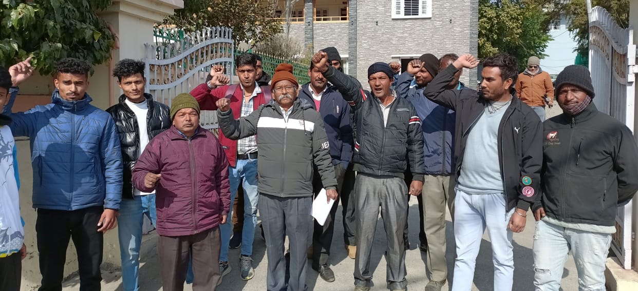 The villagers of Salkot protested demanding the construction of a road.