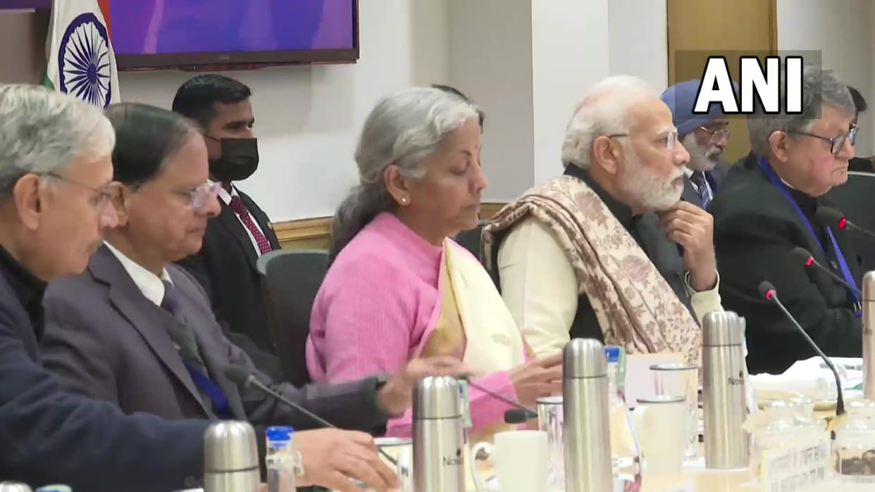 PM Narendra Modi meeting with economists at NITI Aayog opinions and suggestions ahead of the Union Budget