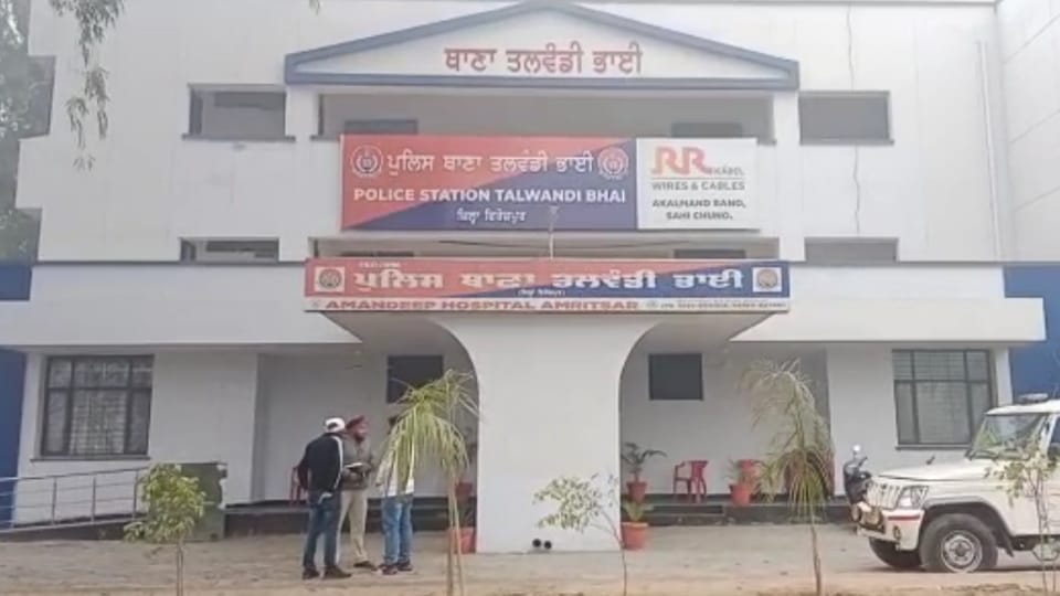 Encounter between gangster Arsh Dalla aide and police in Talwandi area of Firozpur