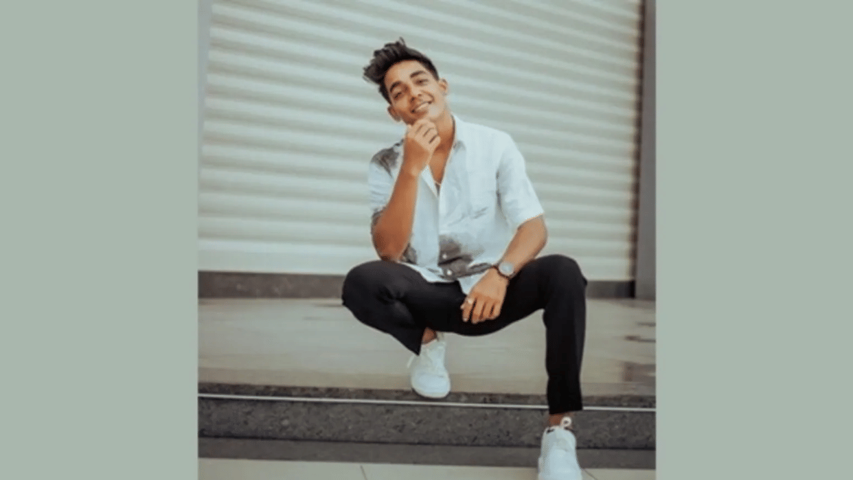 Social Media influencer Rohit Zinjurke struggle story from salesmen to social media star