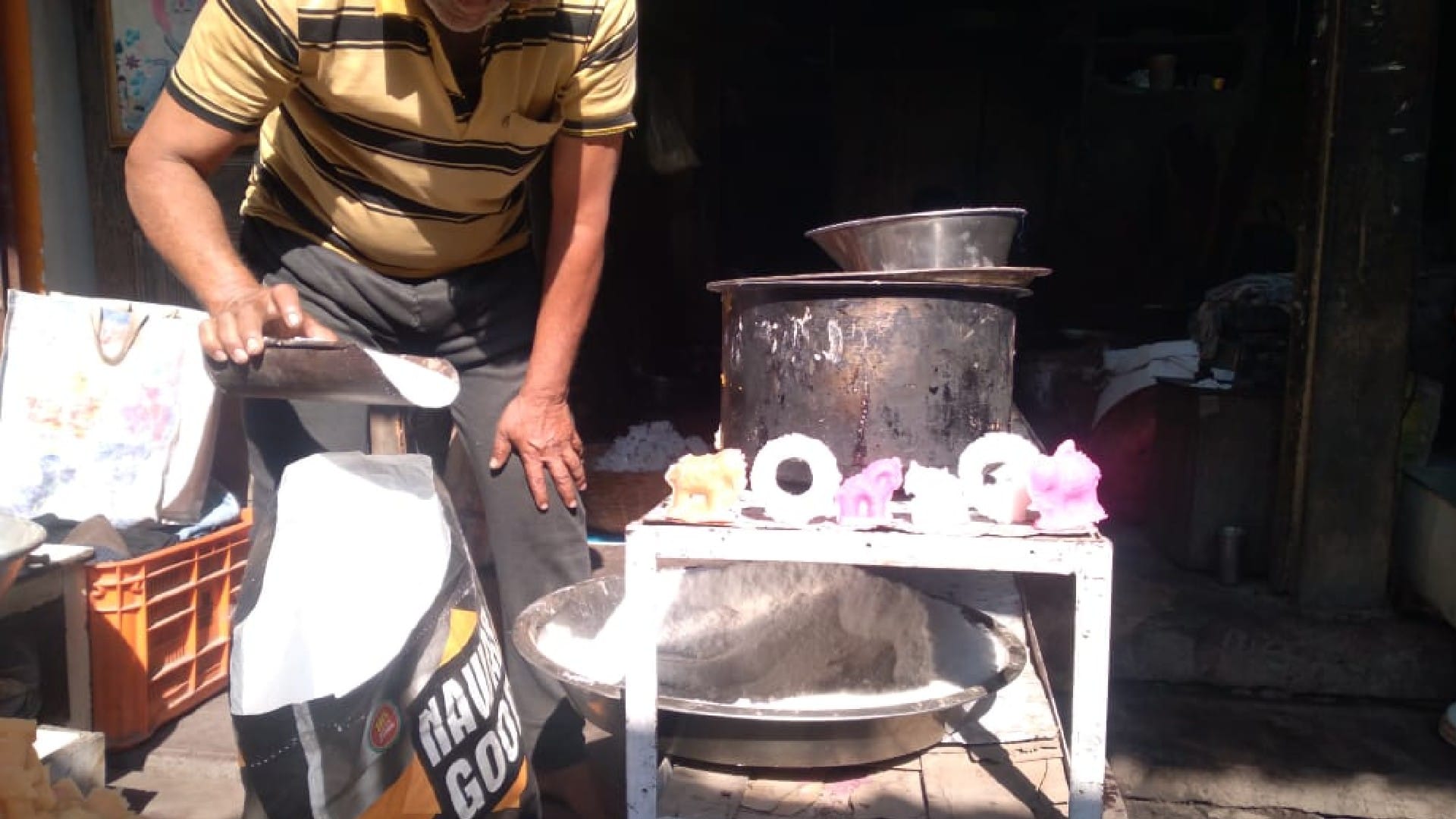 This special sweet is made on the occasion of Makar Sankranti festival in Bundelkhand