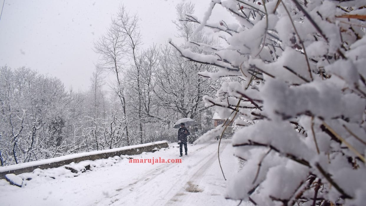 Mercury dropped in the valley, warning of heavy rain and snowfall even today