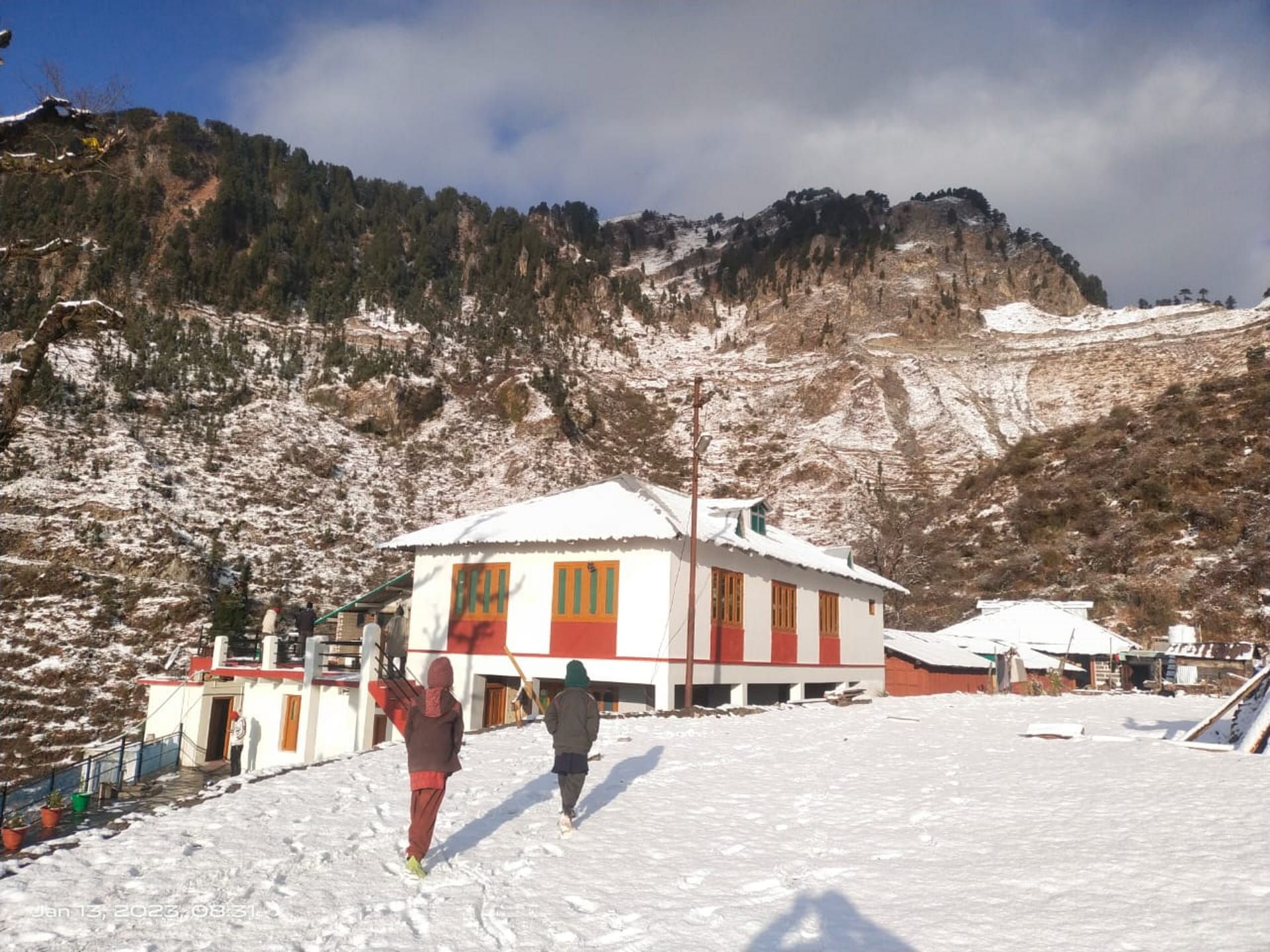 Uttarakhand Weather News Snowfall in Char Dham Badrinath Kedarnath Gangotri yamunotri read more updates