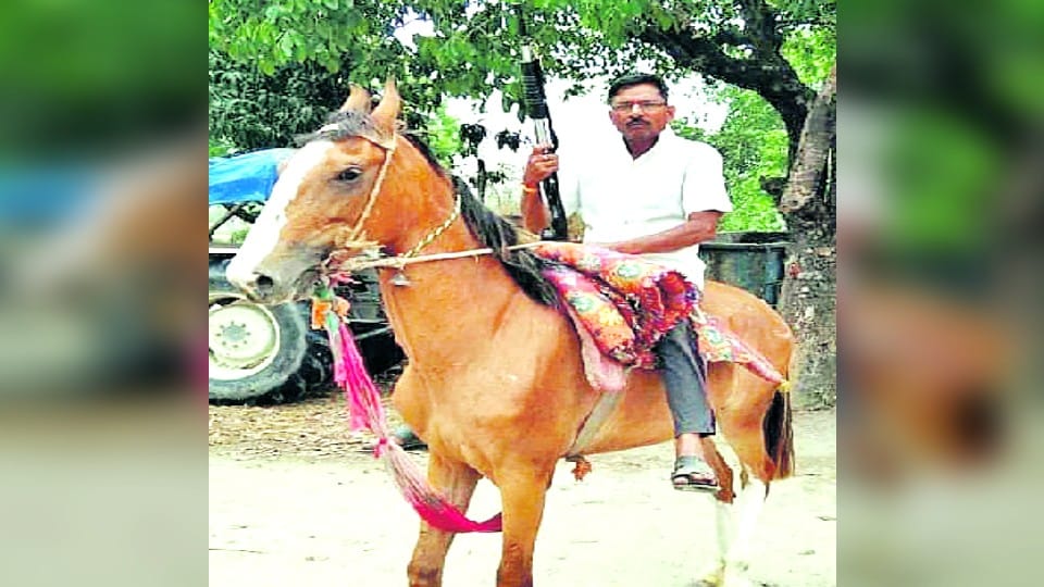 when leaders came together accused Suresh Pradhan surrendered to police in bareilly