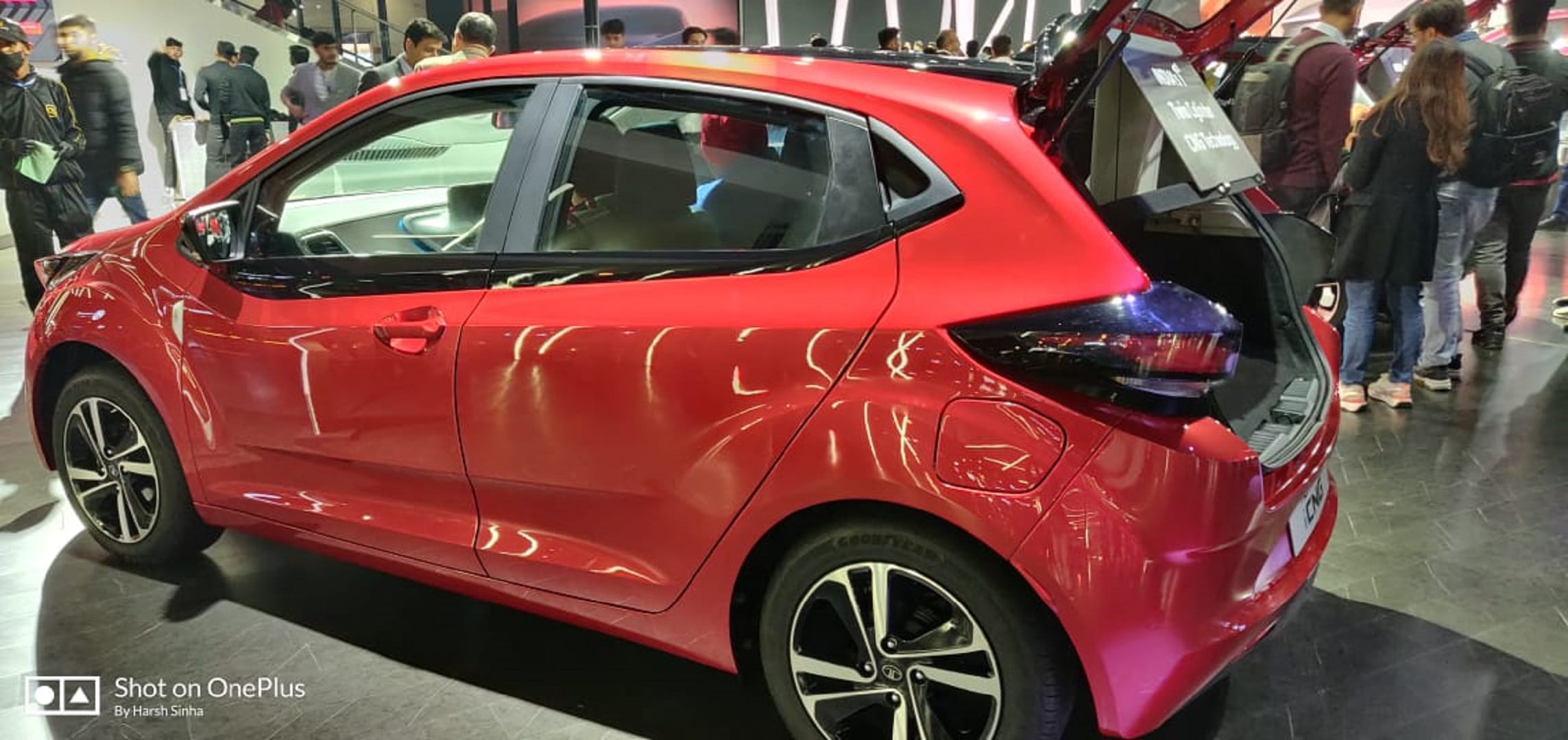 Tata Altroz CNG Car Launch Date in India Know Segment First Features Specs News in Hindi