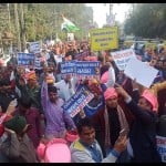 रोहतक में बेरोजगारों ने निकाली बरात