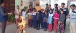 खटीमा के नोजगे स्कूल हैप्पी में लोहड़ी जलाते बच्चे। संवाद