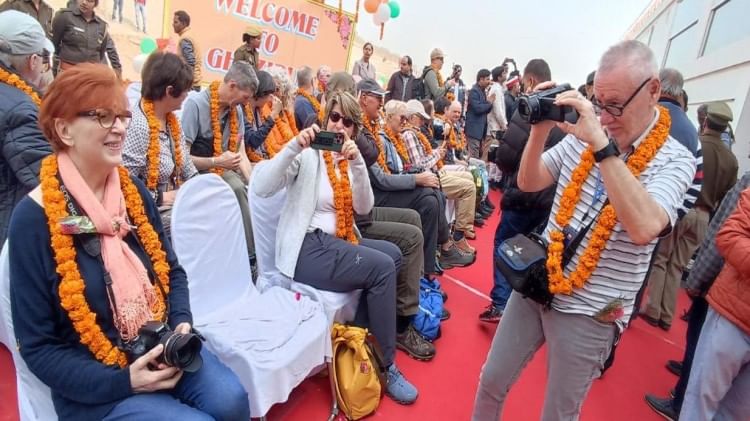 गाजीपुर पहुंचा गंगा विलास क्रूज