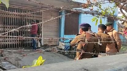 बाल कैदियों ने होमगार्ड जवान की जान ली: सारण में छोटा बच्चा समझ कर सुधार गृह में रखे गए बच्चों ने किया मर्डर छपरा में बाल कैदियों ने होमगार्ड जवान की चाकू मारकर हत्या