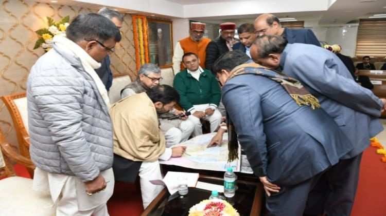 खुशखबर: मेरठ से हस्तिनापुर-बिजनौर तक ट्रेन चलने का रास्ता साफ, मंत्री ने देखी सर्वे रिपोर्ट, पढ़ें पूरा अपडेट सर्वे रिपोर्ट देखते रेल मंत्री।