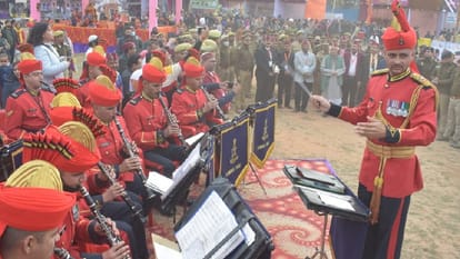 Cultural colors of Uttarakhand shown in Uttarayani Mela at Bareilly Club ground
